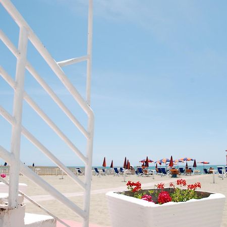 Hotel Villa Eleonora Scauri  Exterior foto